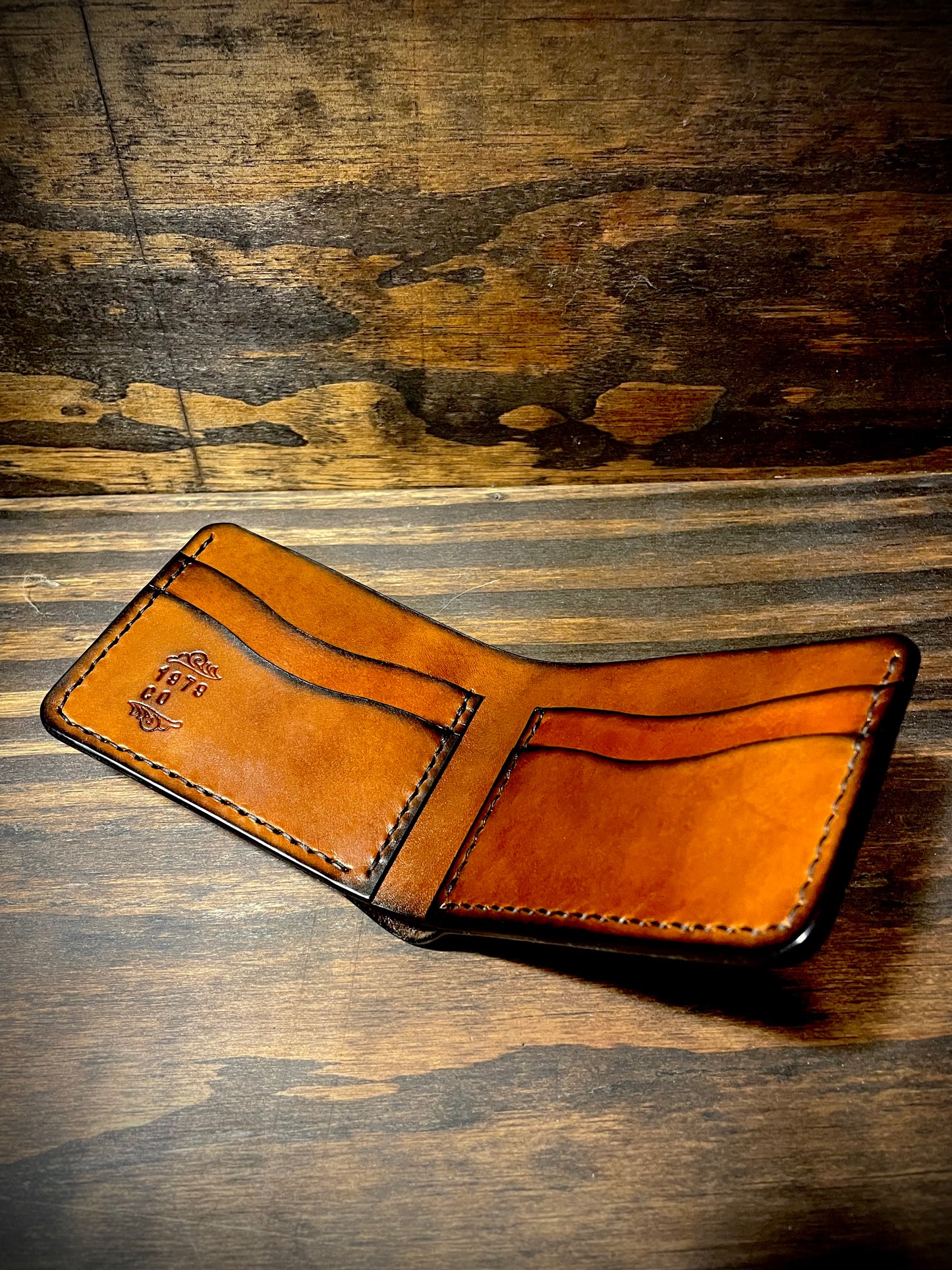 Classic Bifold in Vintage Walnut