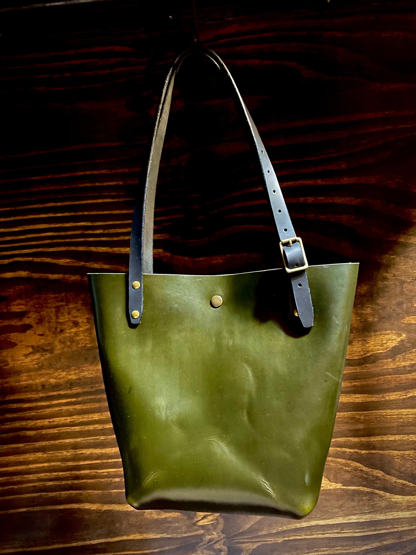 Duvall tote bag in London Green