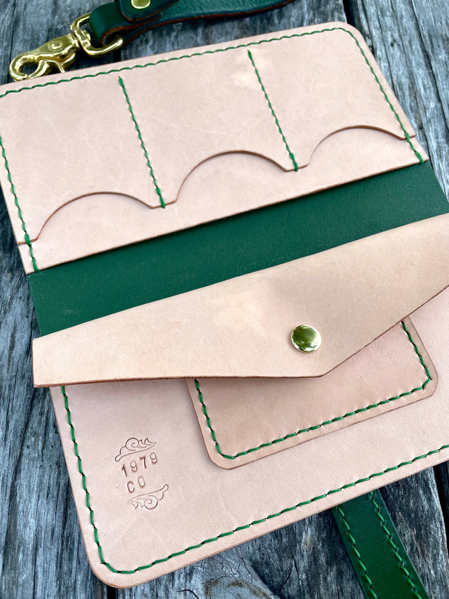 Sophia Clutch Wallet in Green