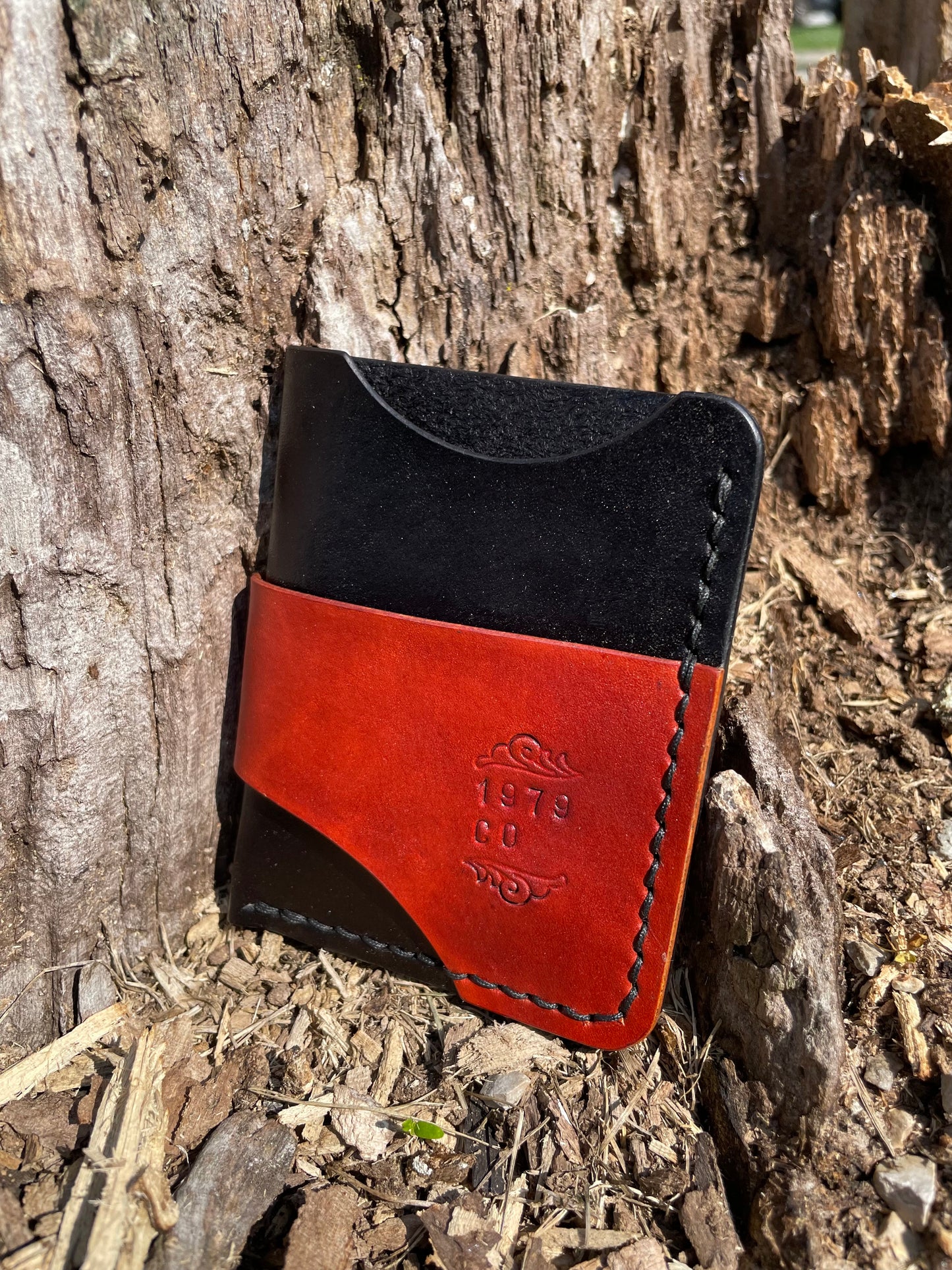 Striker Minimalist Wallet in Black and English Tan