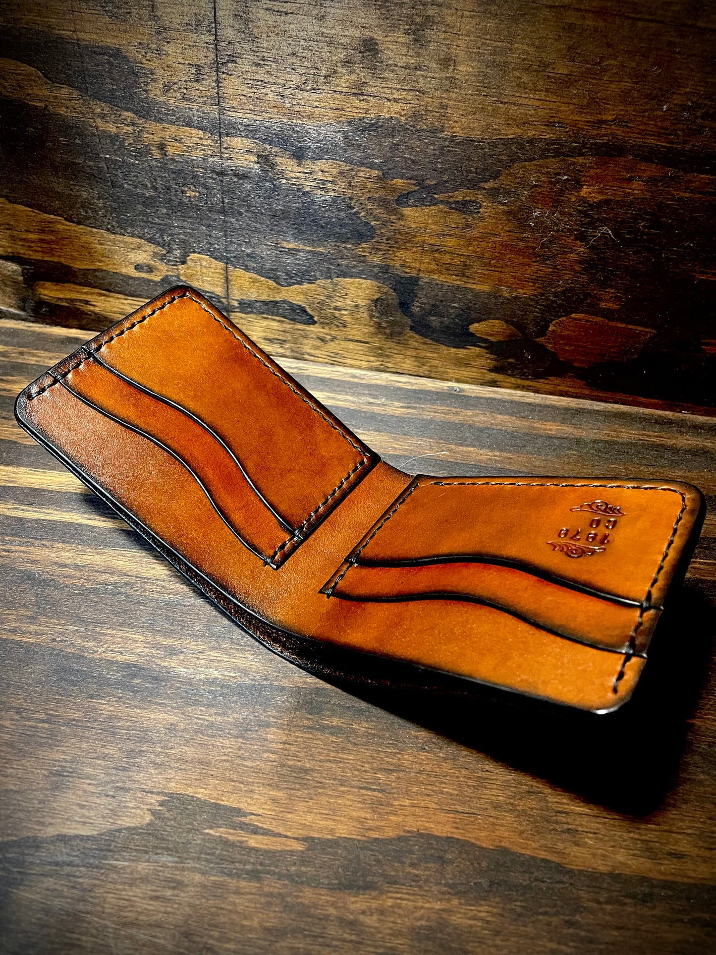 Classic Bifold in Vintage Walnut